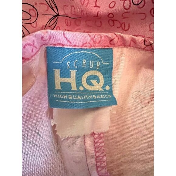 Lot of 2 Women Pink Hearts Floral V-Neck Scrub Tops Shirts Medium Pockets Cotton - Picture 9 of 10